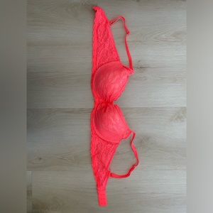 Victoria’s Secret lined Demi double bra